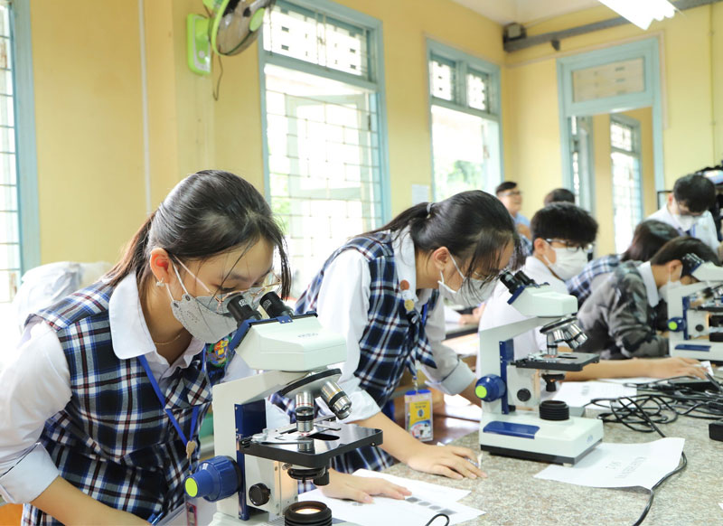 SECONDARY - HIGH SCHOOL EDUCATION PROGRAM