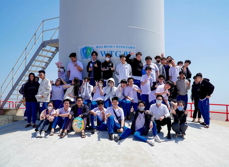 Pacific College Students Experience a Field Trip to Bac Lieu Wind Farm